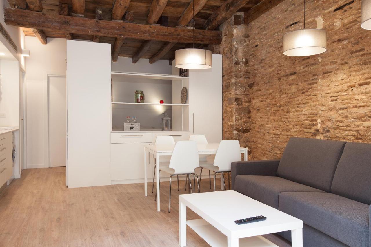 Habitat Apartments Alissia Barcelona Bagian luar foto